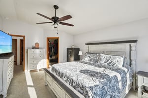 NE 28th Pl-S1610-040.jpg