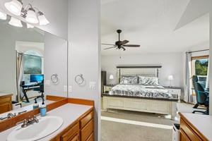 NE 28th Pl-S1610-043.jpg