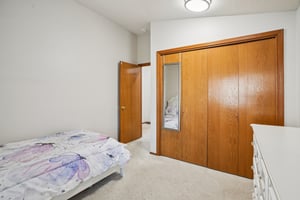 NE 28th Pl-S1610-048.jpg