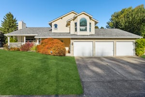 NE 28th Pl-S1610-075.jpg