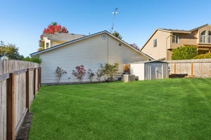 NE 28th Pl-S1610-078.jpg