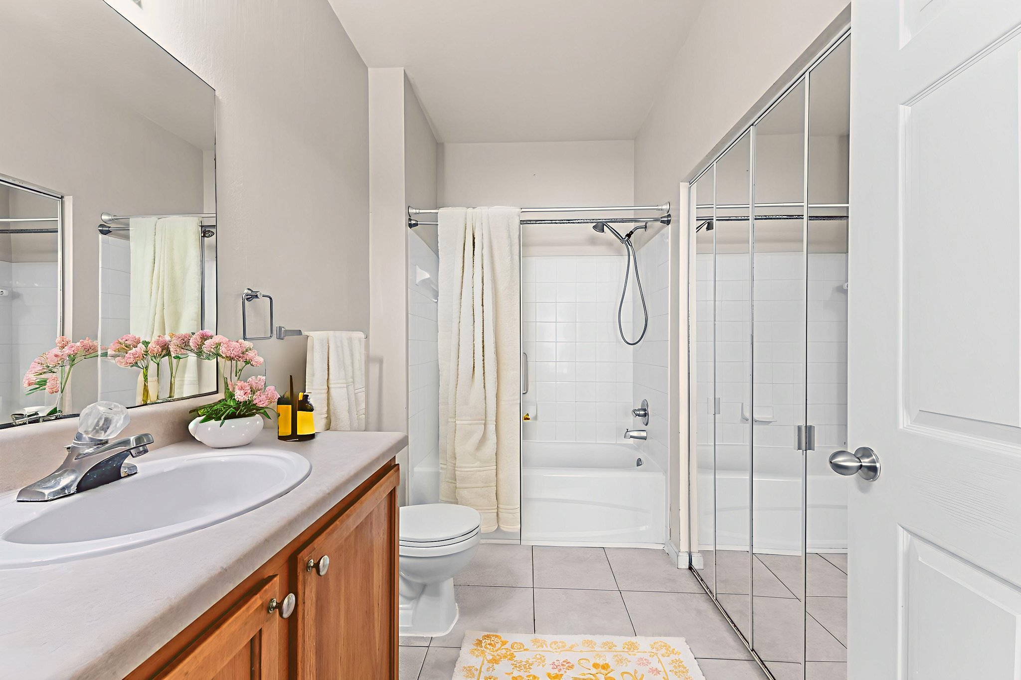 DSC_5858 virtually staged.jpeg