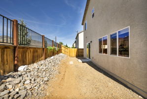 8918 Wolf Moon Dr_6