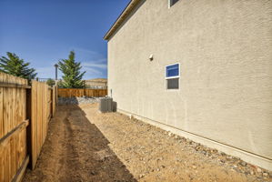 8918 Wolf Moon Dr_7