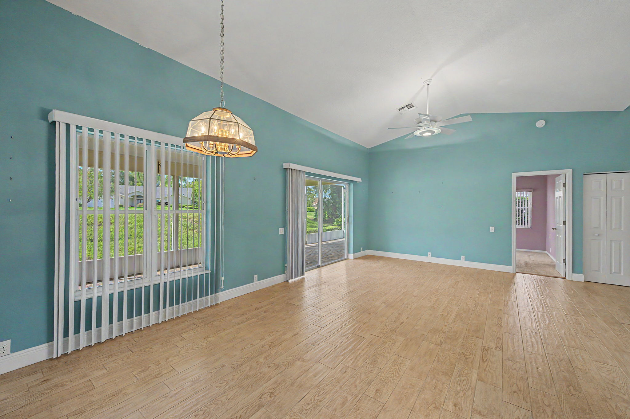 Dining Room3c