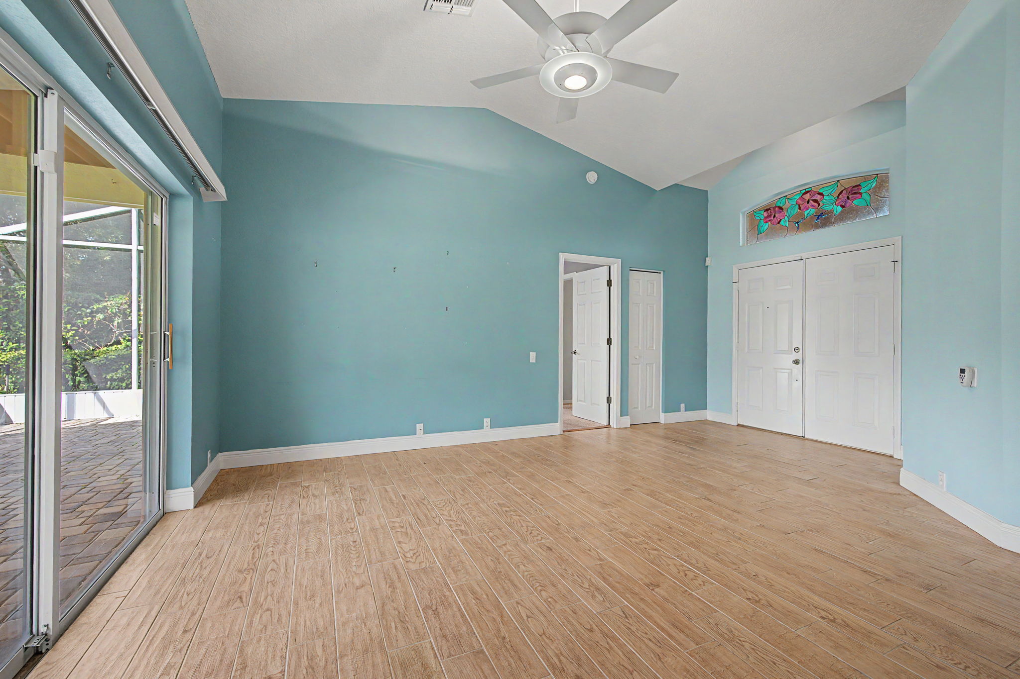 Living Room2a