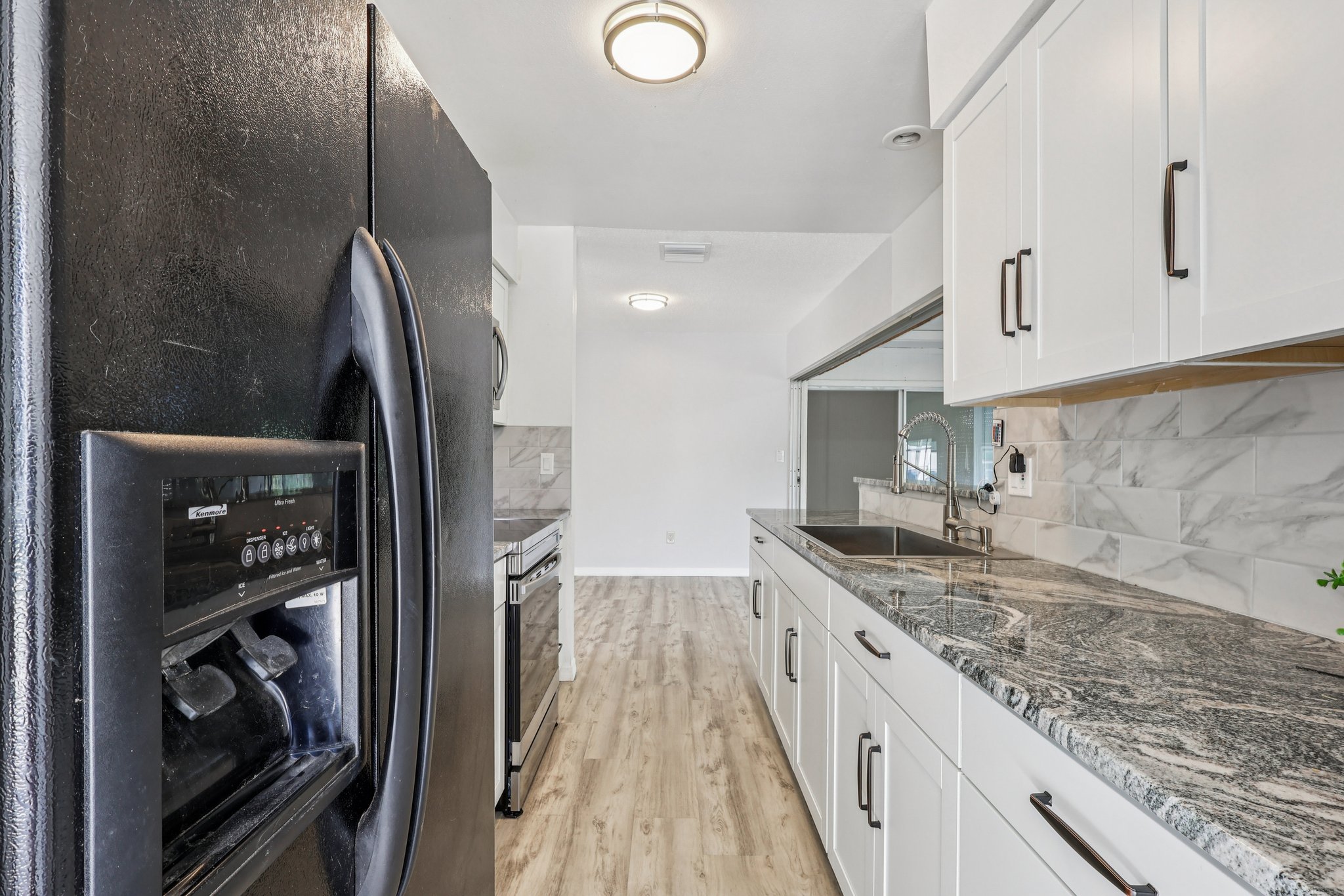 Hampton Dr-S2610-018.jpg