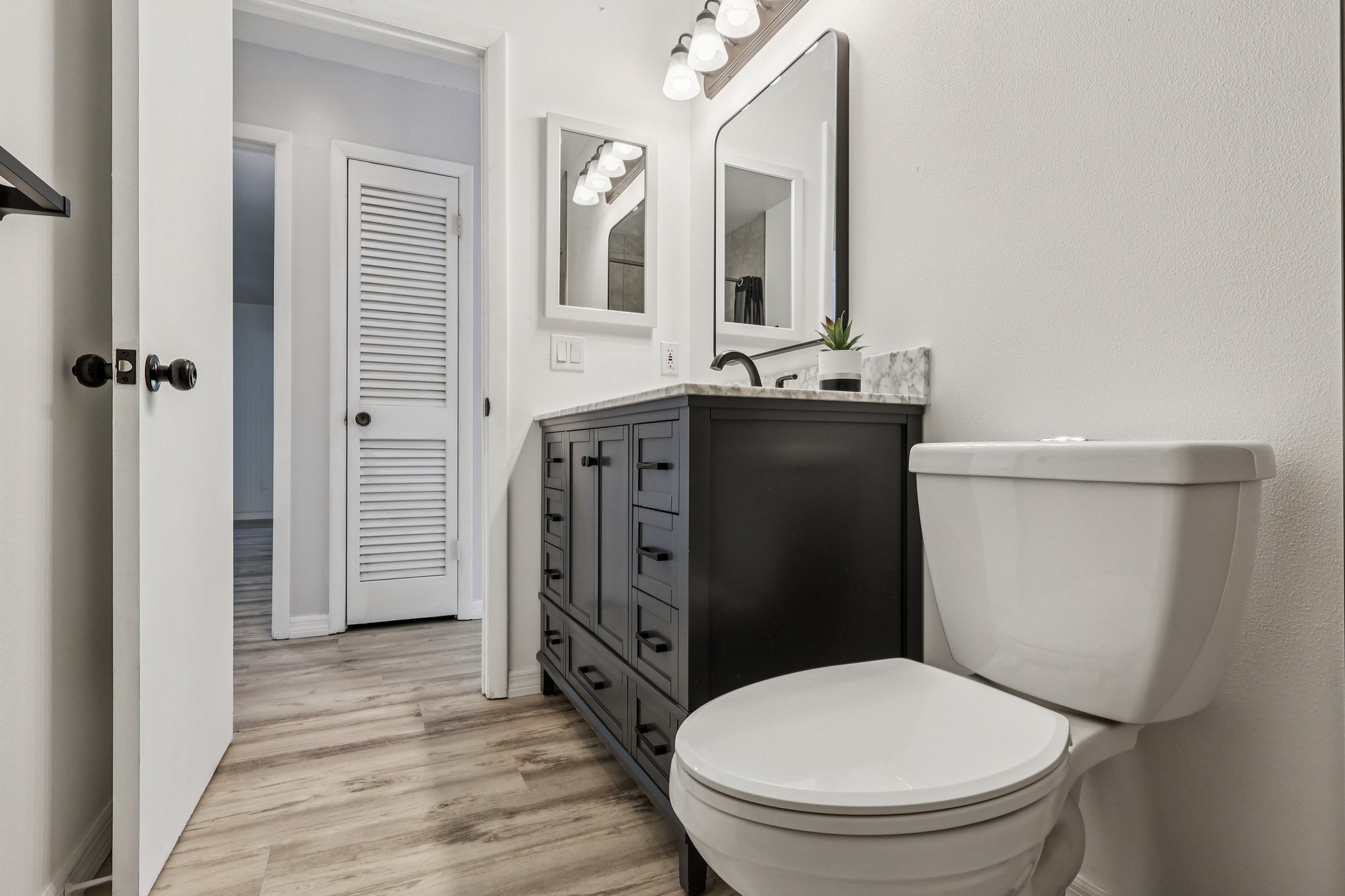 Hampton Dr-S2610-021.jpg