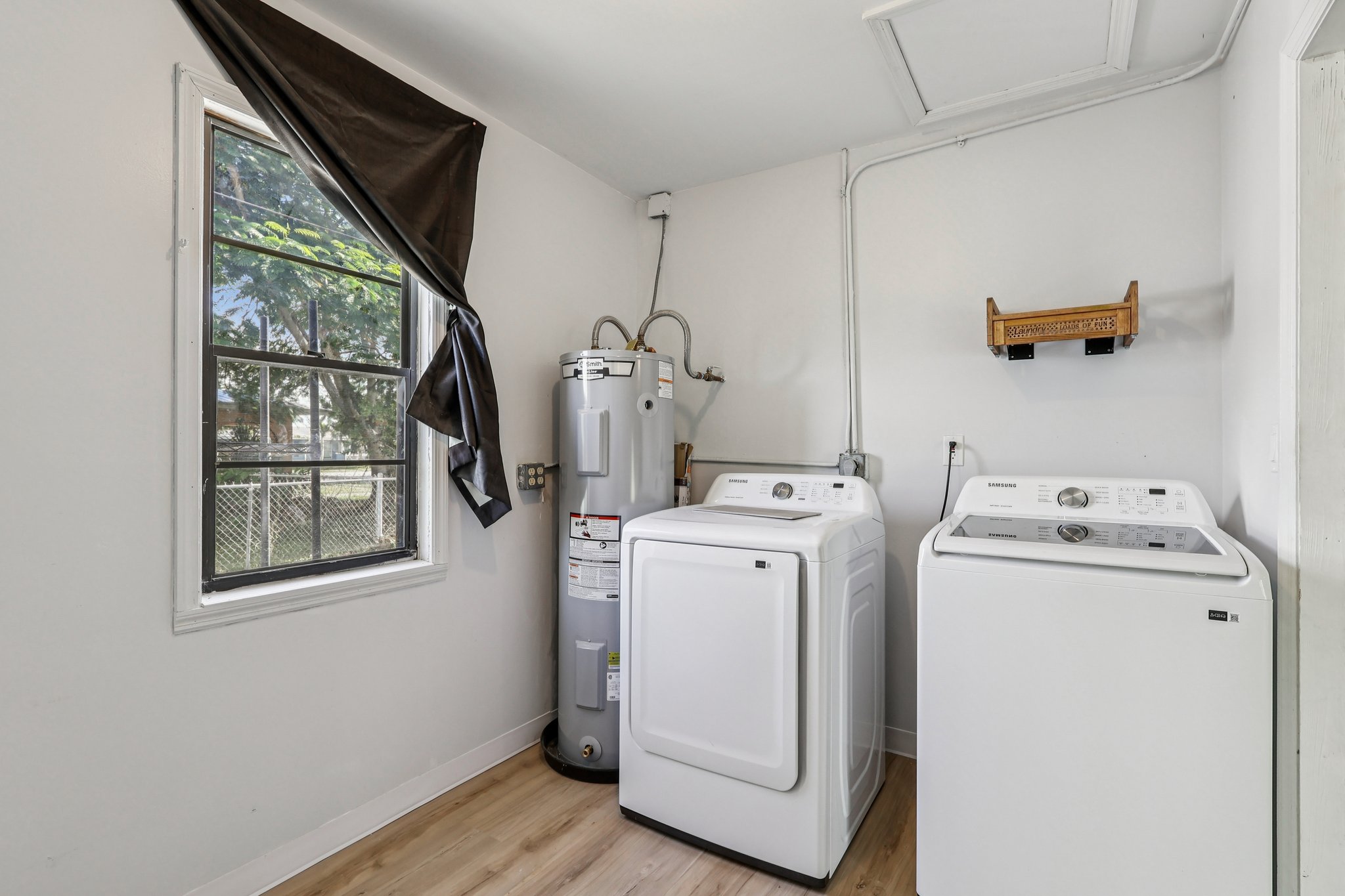 Hampton Dr-S2610-022.jpg