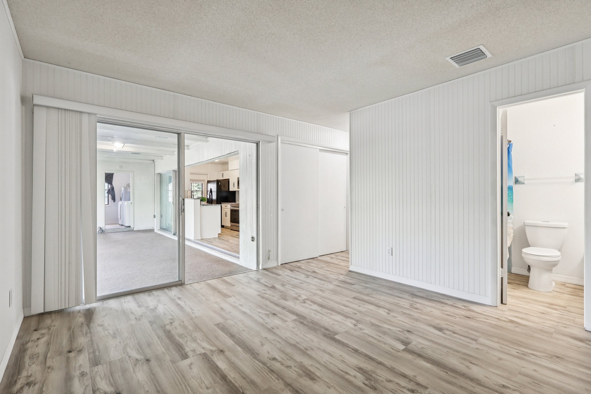 Hampton Dr-S2610-027.jpg