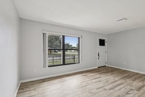 Hampton Dr-S2610-009.jpg