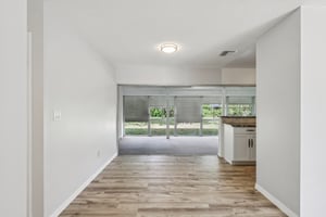 Hampton Dr-S2610-012.jpg