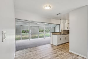 Hampton Dr-S2610-013.jpg