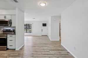 Hampton Dr-S2610-014.jpg