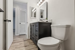 Hampton Dr-S2610-021.jpg