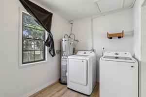 Hampton Dr-S2610-022.jpg