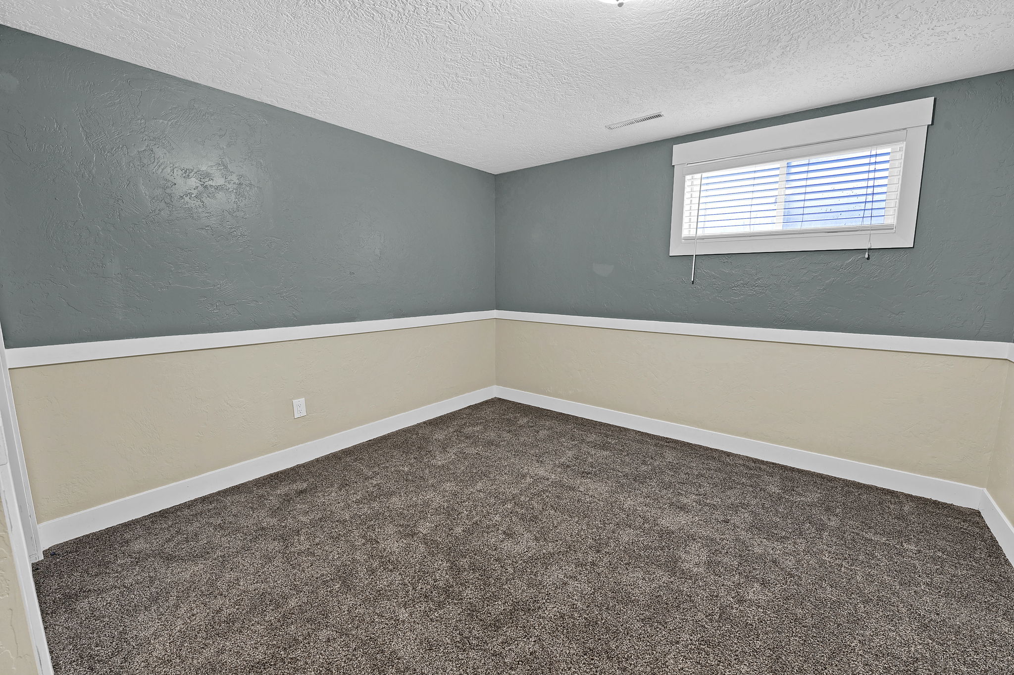  892 N 400 W St, Pleasant Grove, UT 84062, US Photo 17