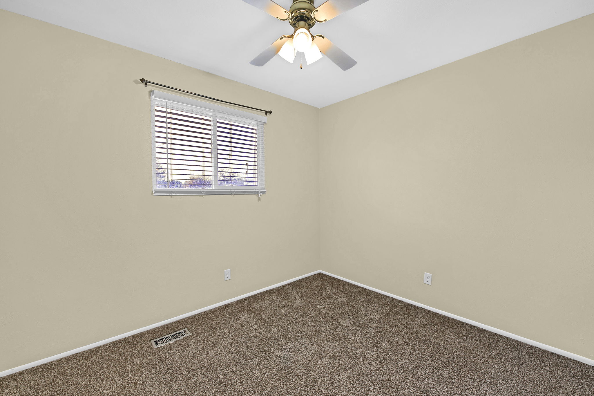  892 N 400 W St, Pleasant Grove, UT 84062, US Photo 10
