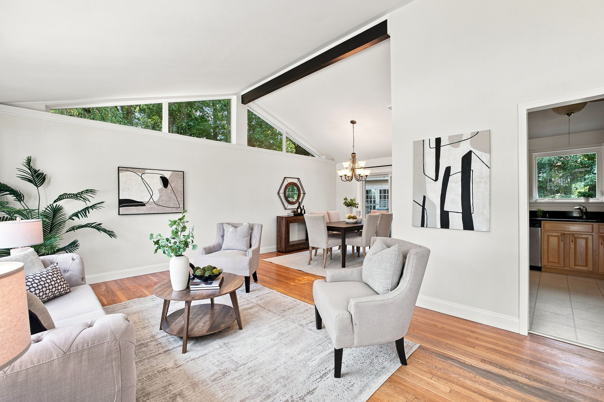 Open main level with vaulted ceiling!