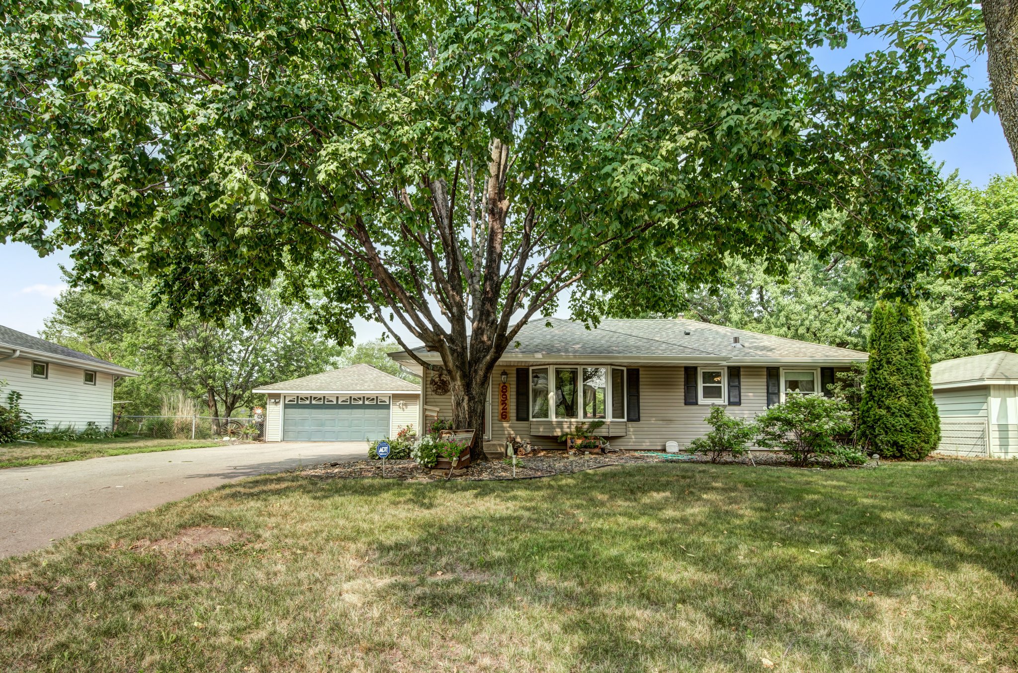 8926 Granada Ave S, Cottage Grove, MN 55016 Mint Real Estate Photography