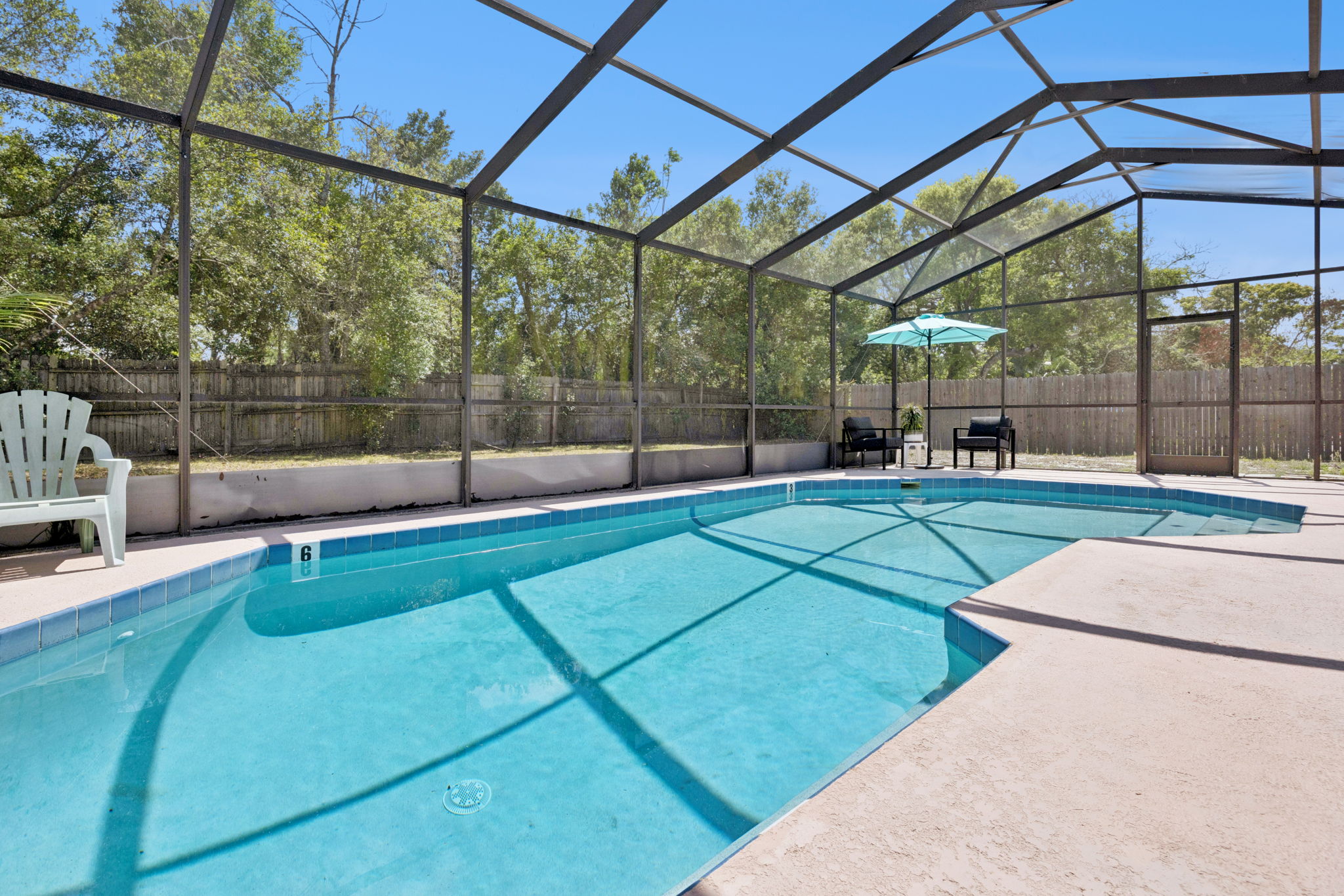 Screened Pool Area