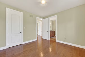  Photo 49