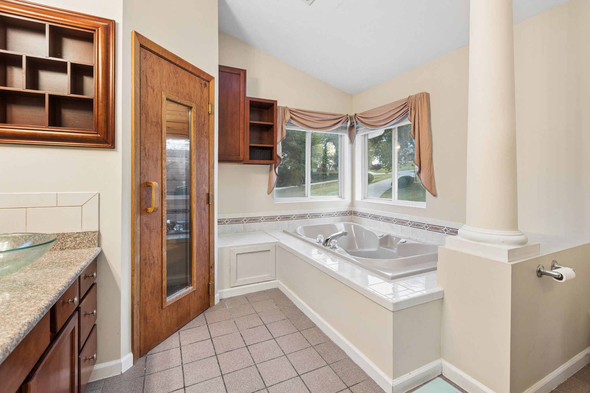 8878 - 8932 Cass Cir_016.jpg