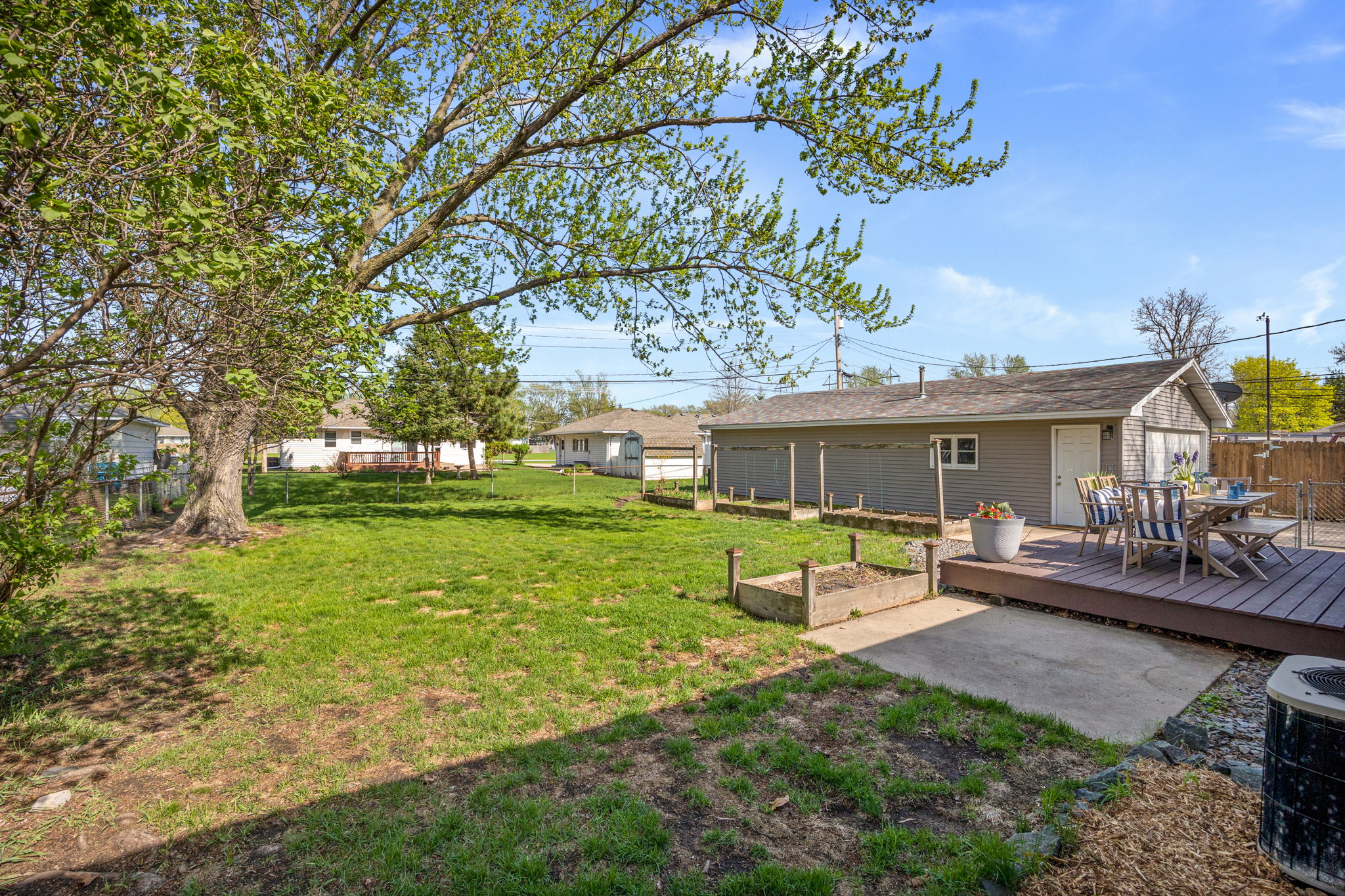8933 Oakland Ave S, Minneapolis, MN 55420, USA Photo 25