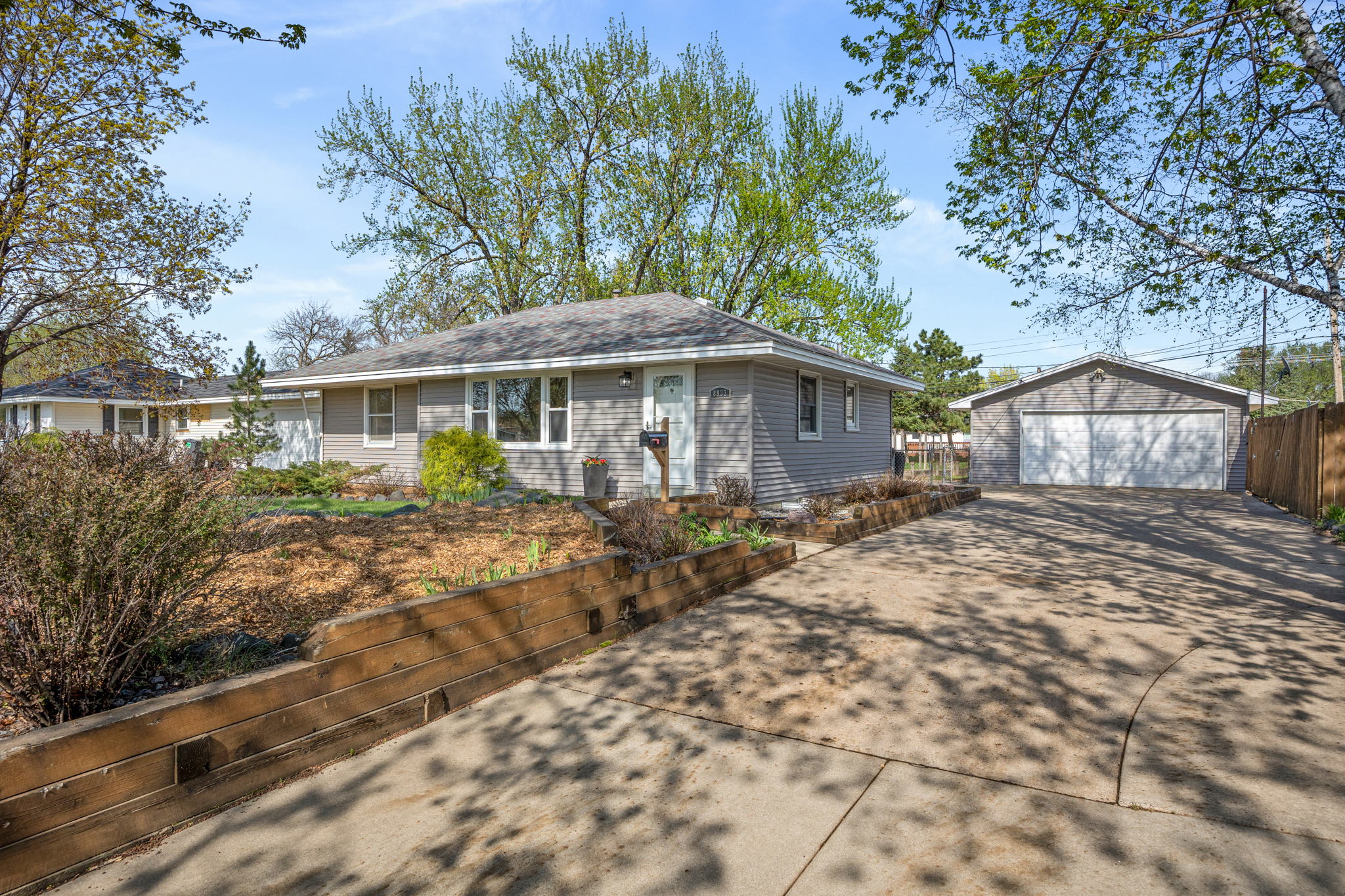 8933 Oakland Ave S, Minneapolis, MN 55420, USA Photo 23