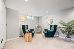 8933 Oakland Ave S, Minneapolis, MN 55420, USA Photo 12