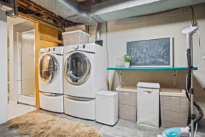 8933 Oakland Ave S, Minneapolis, MN 55420, USA Photo 18
