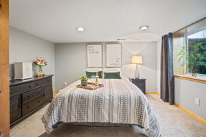 8933 Oakland Ave S, Minneapolis, MN 55420, USA Photo 15