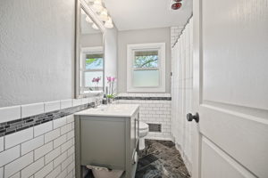 8933 Oakland Ave S, Minneapolis, MN 55420, USA Photo 9