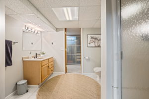 8933 Oakland Ave S, Minneapolis, MN 55420, USA Photo 17