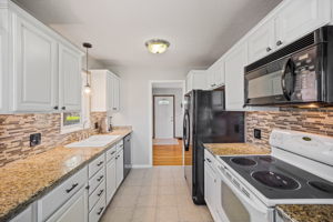 8933 Oakland Ave S, Minneapolis, MN 55420, USA Photo 7