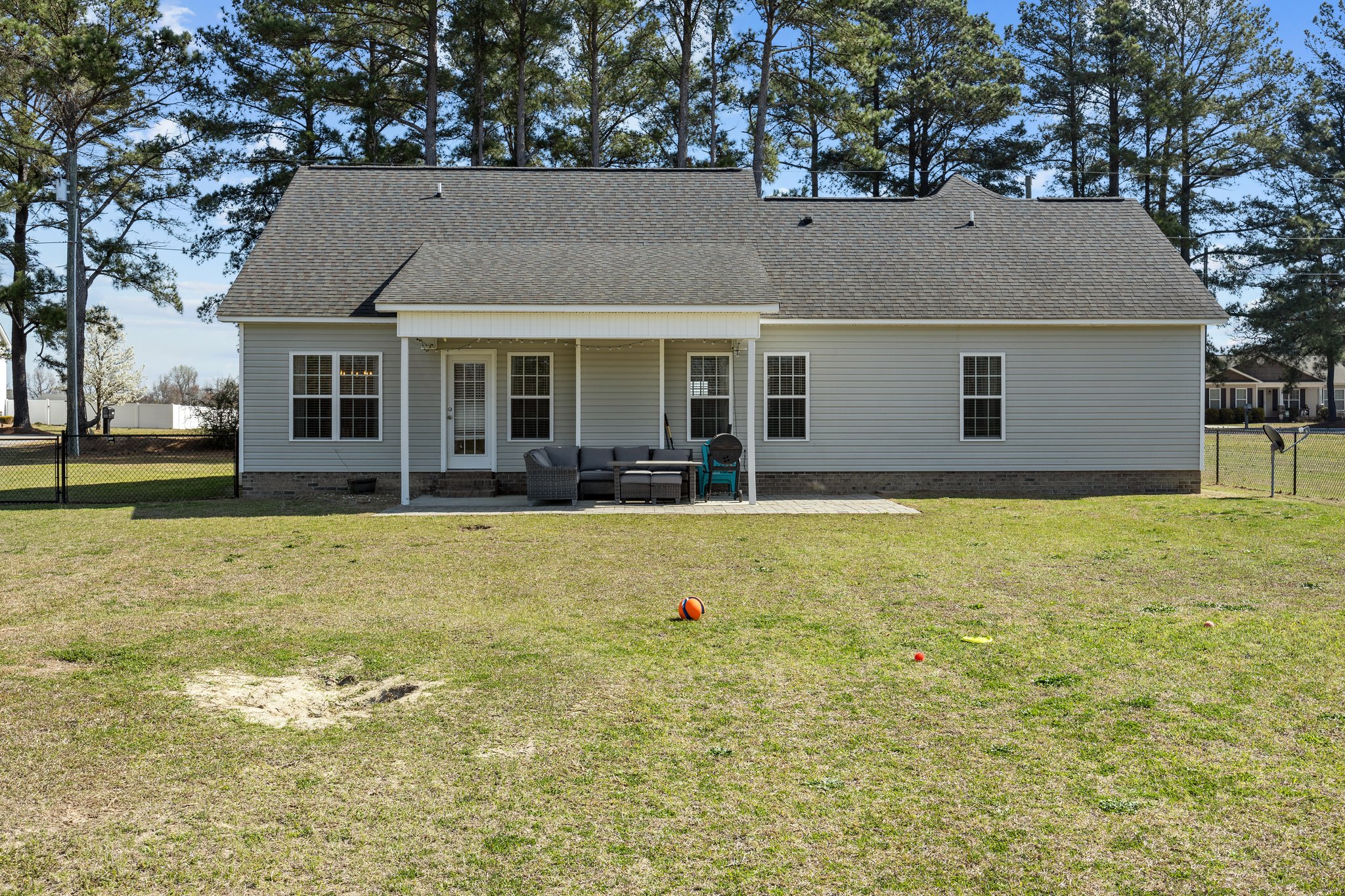 894 Jacksontown Rd, Grifton, NC 28530