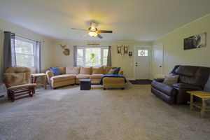  Photo 0