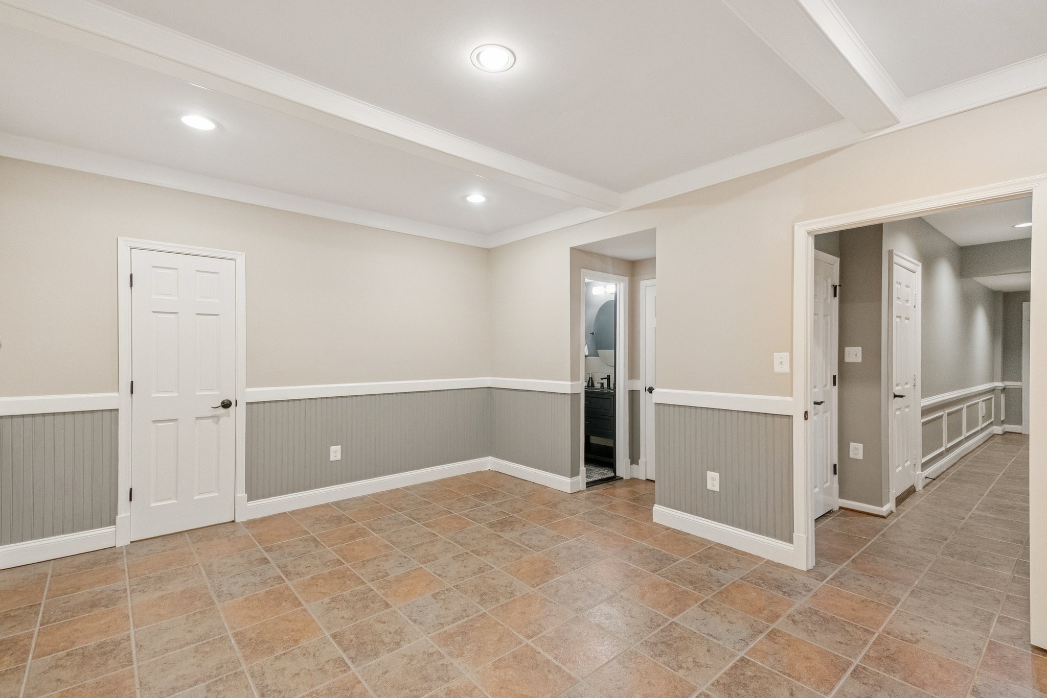 Lower Level with Outside Access