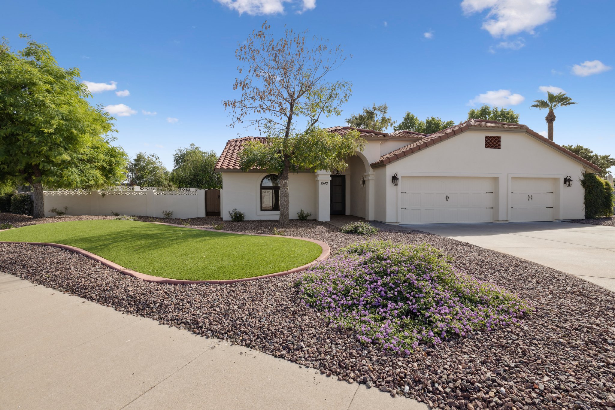 8943 N 80th Pl - 004 (3).jpg