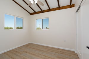  Photo 0
