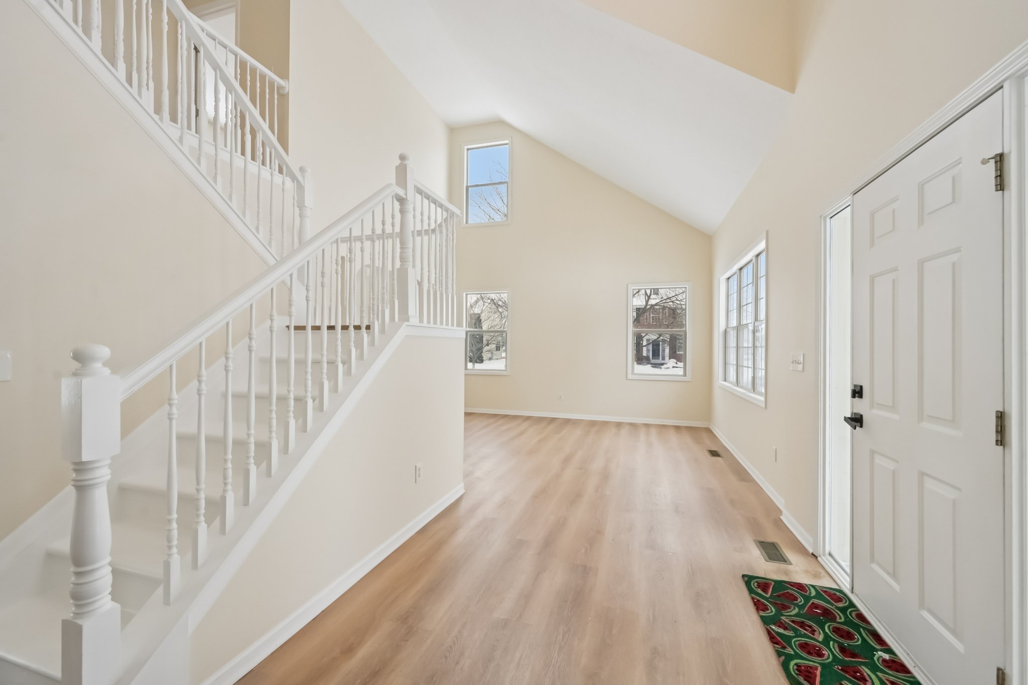 Hickory View St-S3001-012.jpg