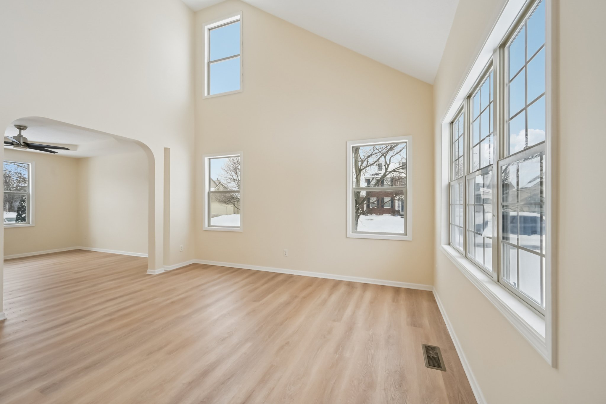 Hickory View St-S3001-018.jpg