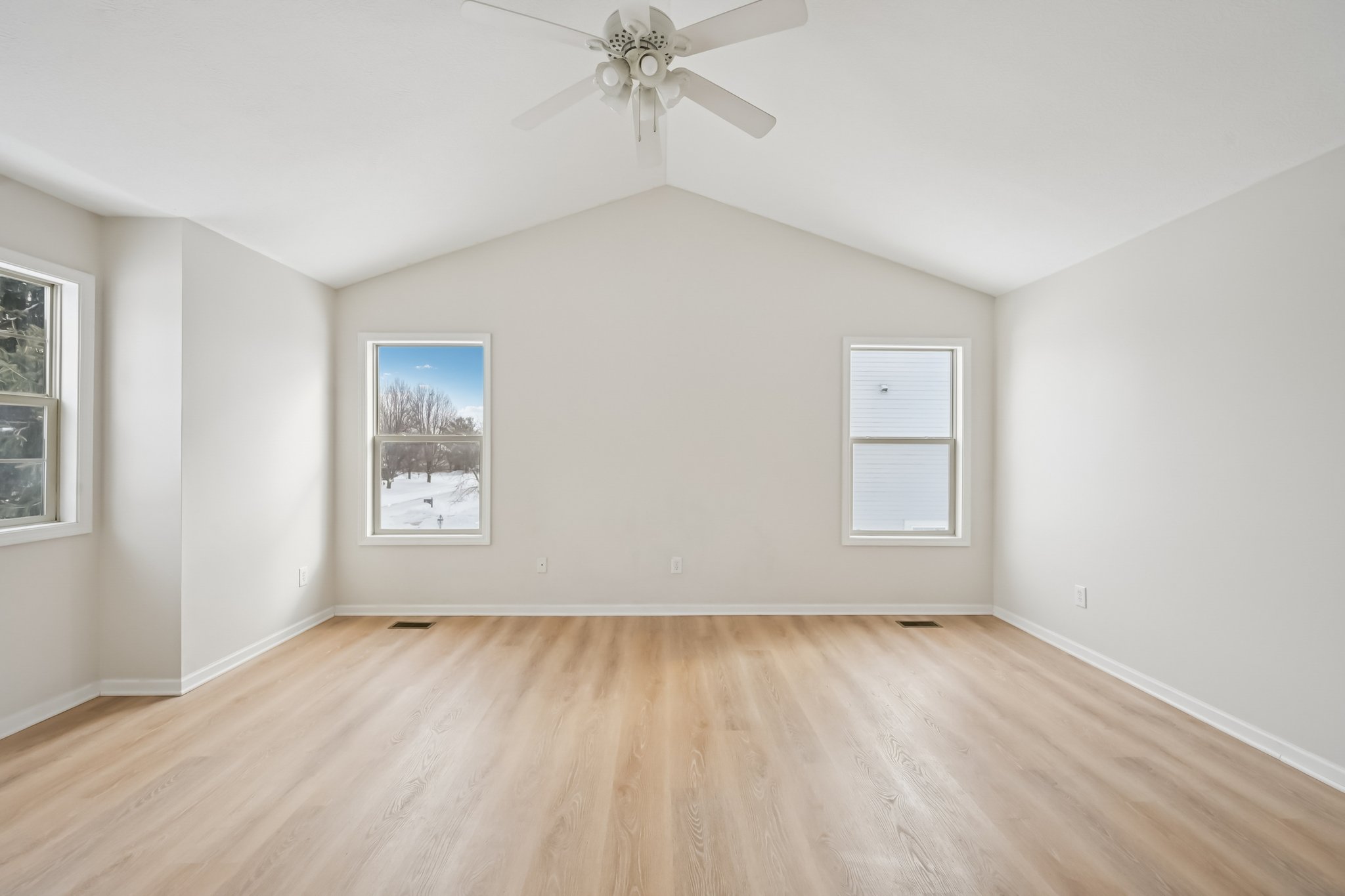 Hickory View St-S3001-055.jpg