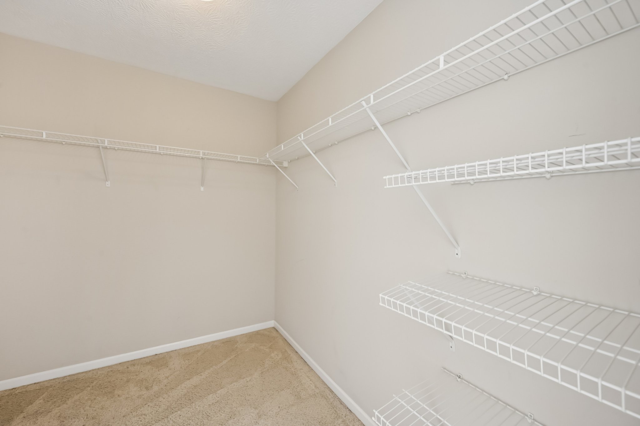 Hickory View St-S3001-061.jpg