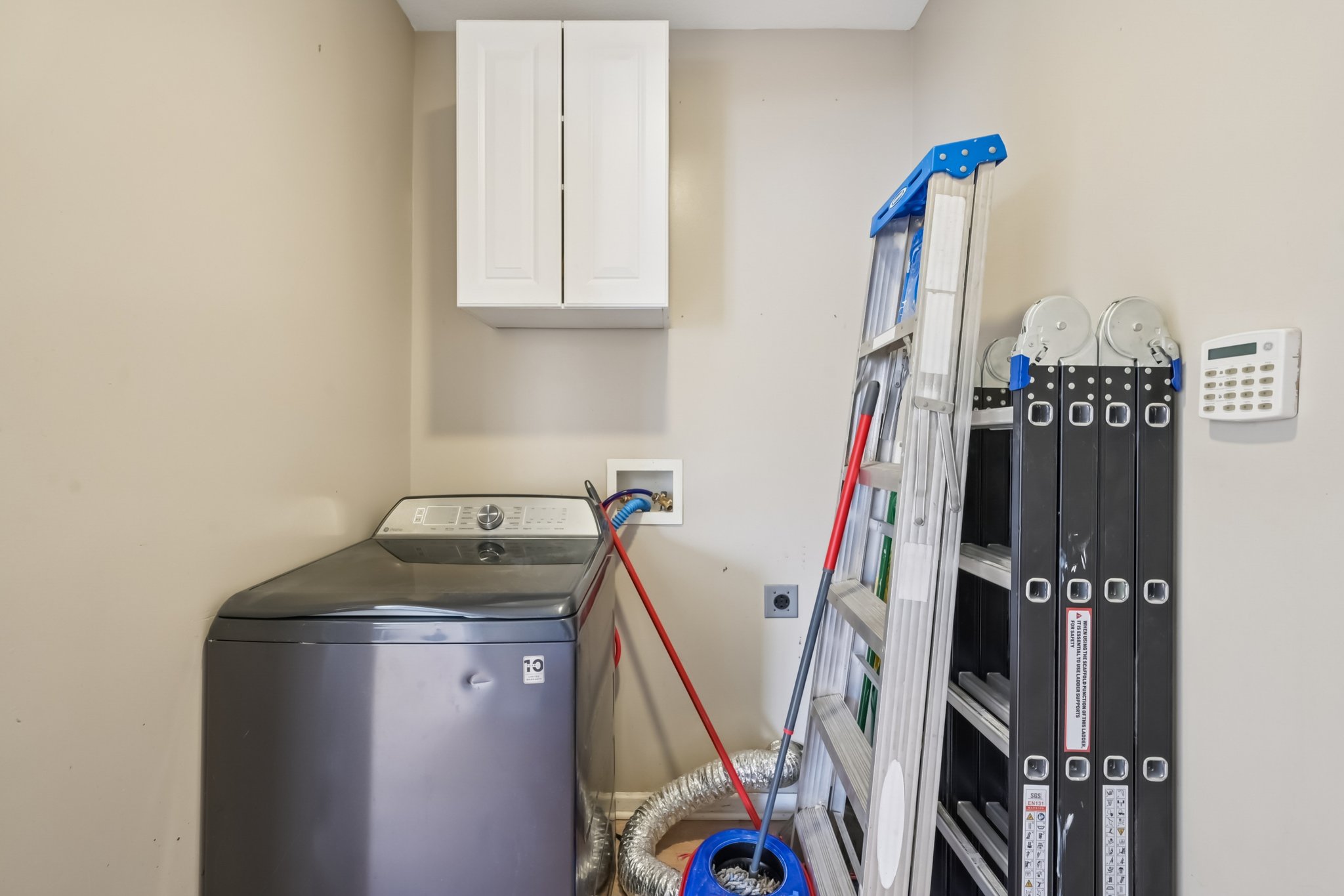 Hickory View St-S3001-067.jpg