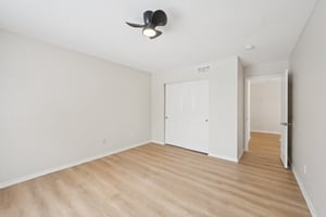 Hickory View St-S3001-049.jpg