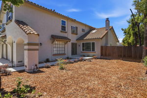 005_F8_895 Del Vaile Ct