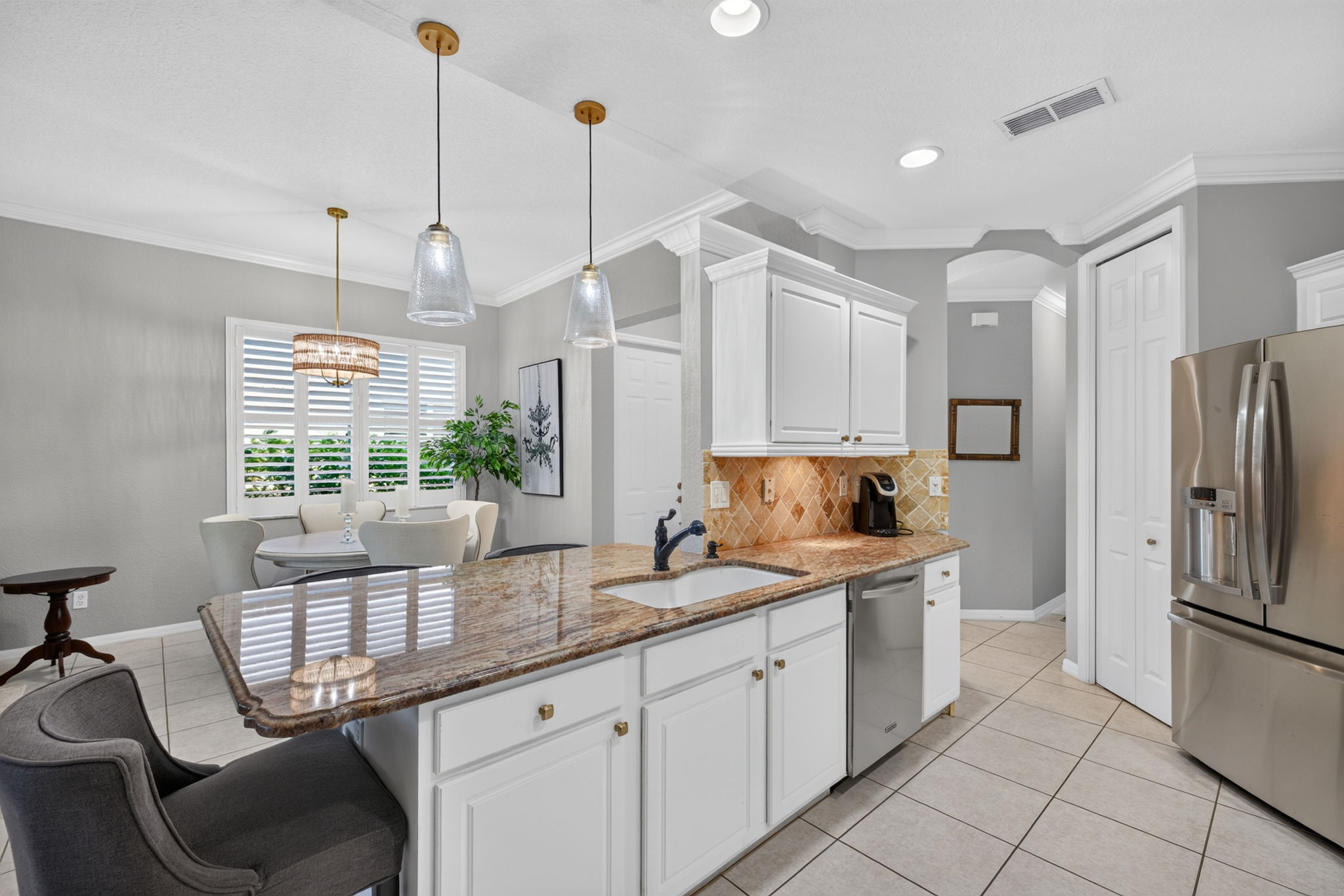 Kitchen 2 of 3