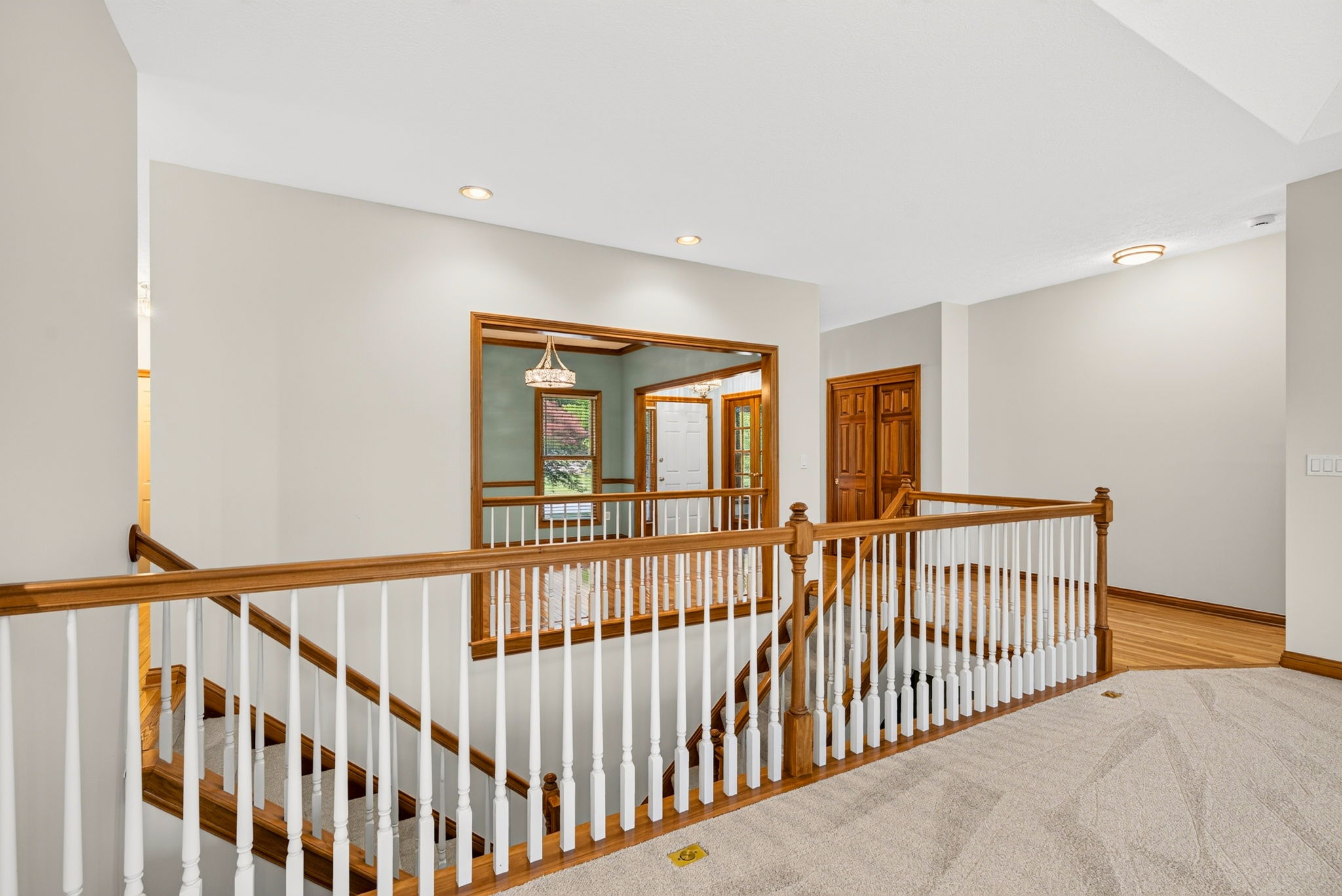 895 Linworth Village Dr 16
