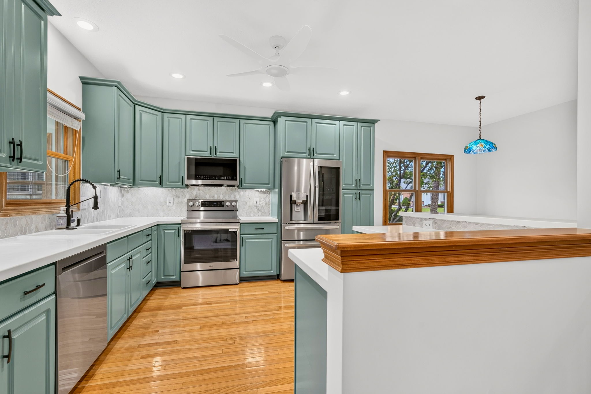 895 Linworth Village Dr 17